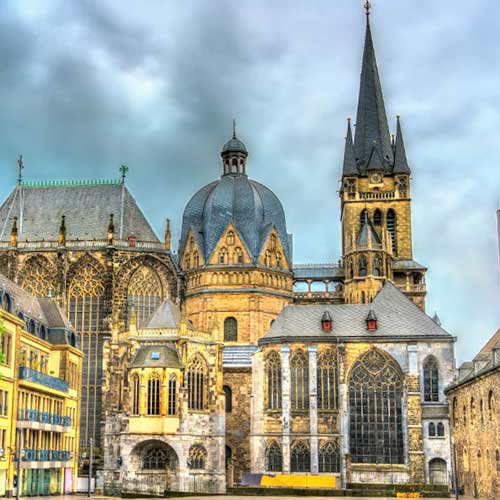 Aachen: Dom | Maklervergleich Aachen: Dom | Maklervergleich
