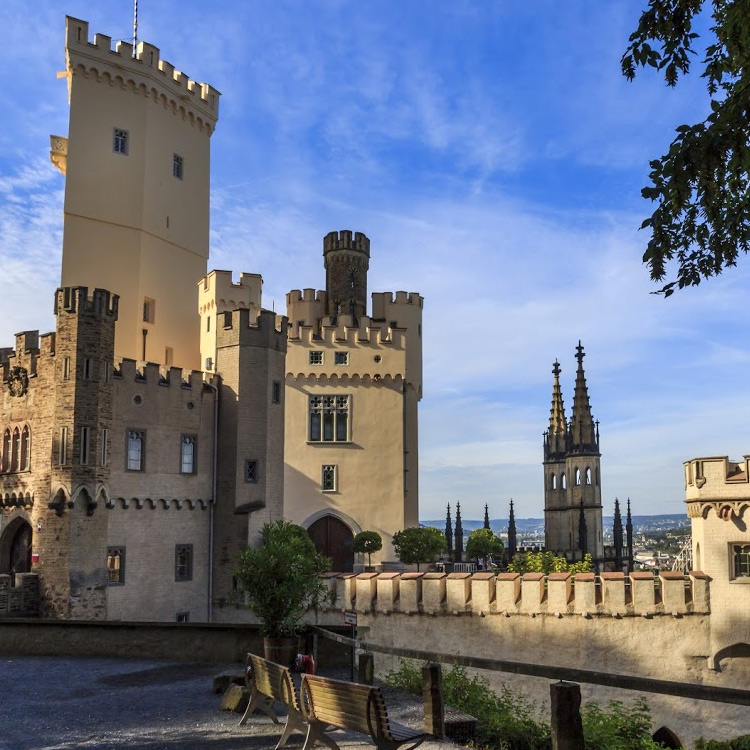 Koblenz: Schloss Stolzenfels | Maklervergleich Schloss Stolzenfels in Koblenz | Maklervergleich