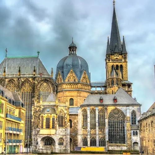 Aachen: Dom | Maklervergleich | Maklerempfehlung